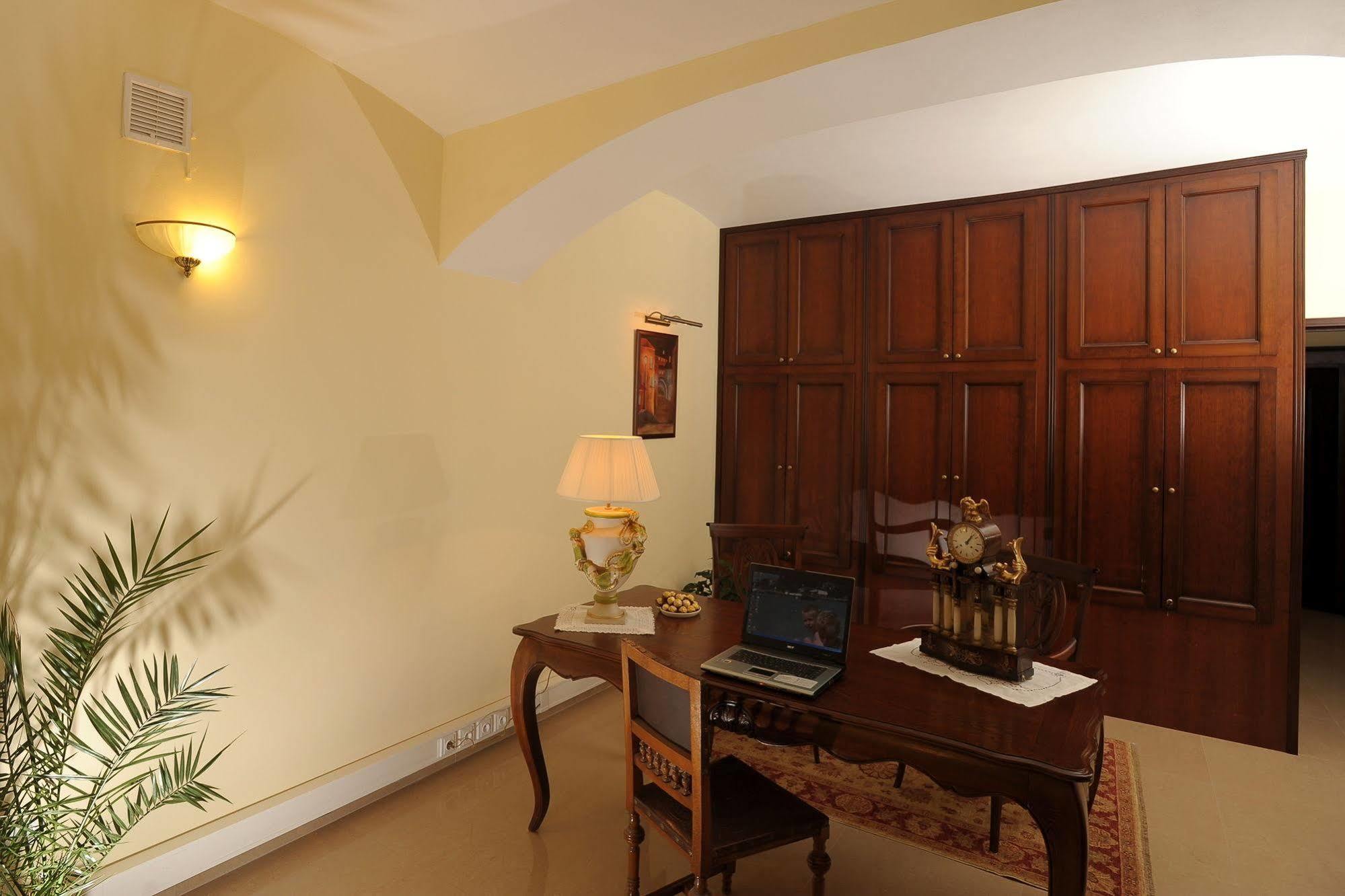 Apartman U Krale - 2 Jicin Exterior photo